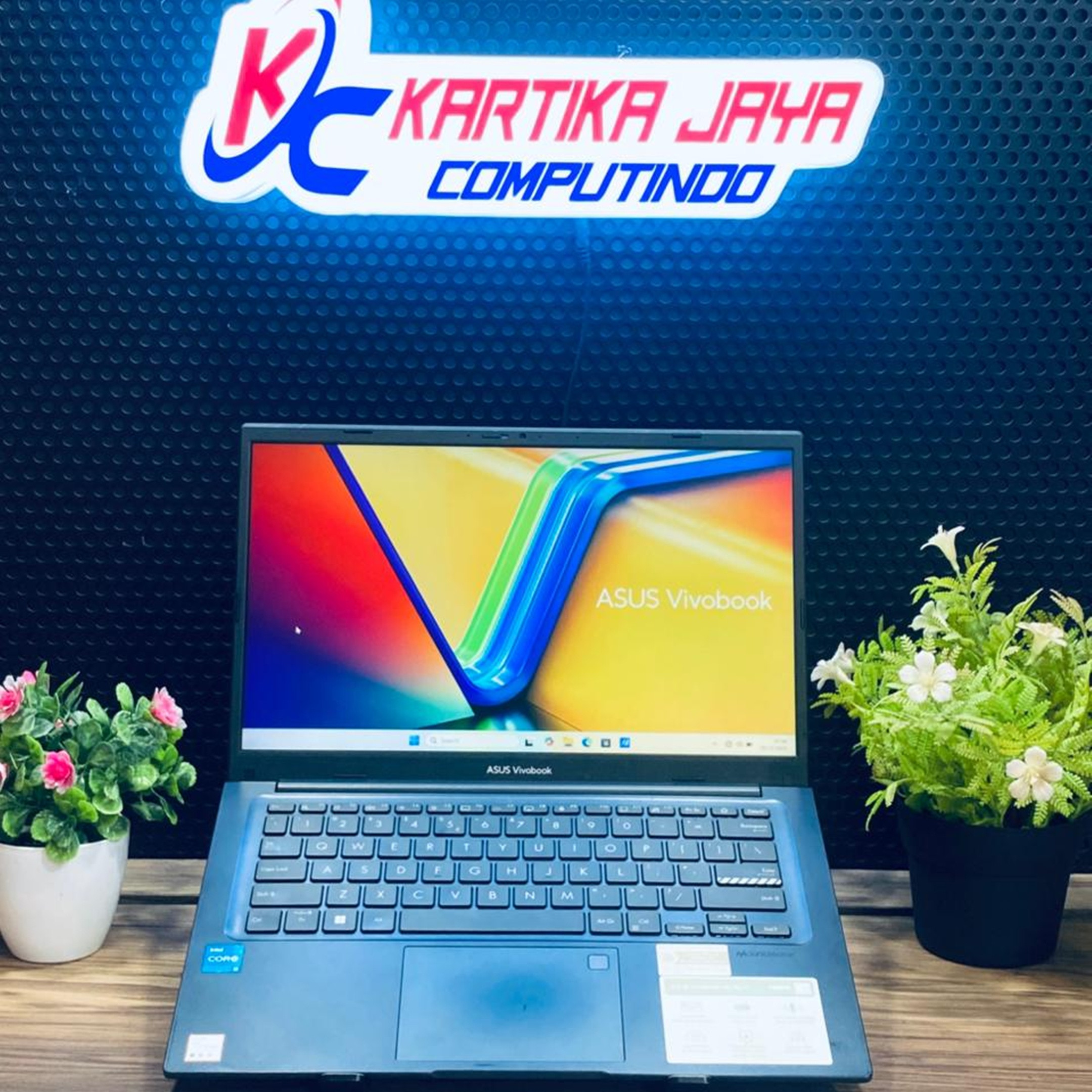 ASUS VIVOBOOK E1404GA CORE I3 RAM 8 SSD LIKE NEW